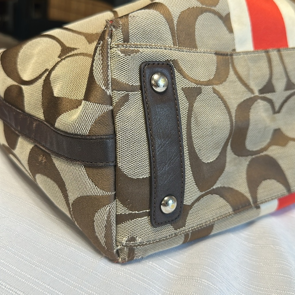 Coach Tote - Picture 5 of 5